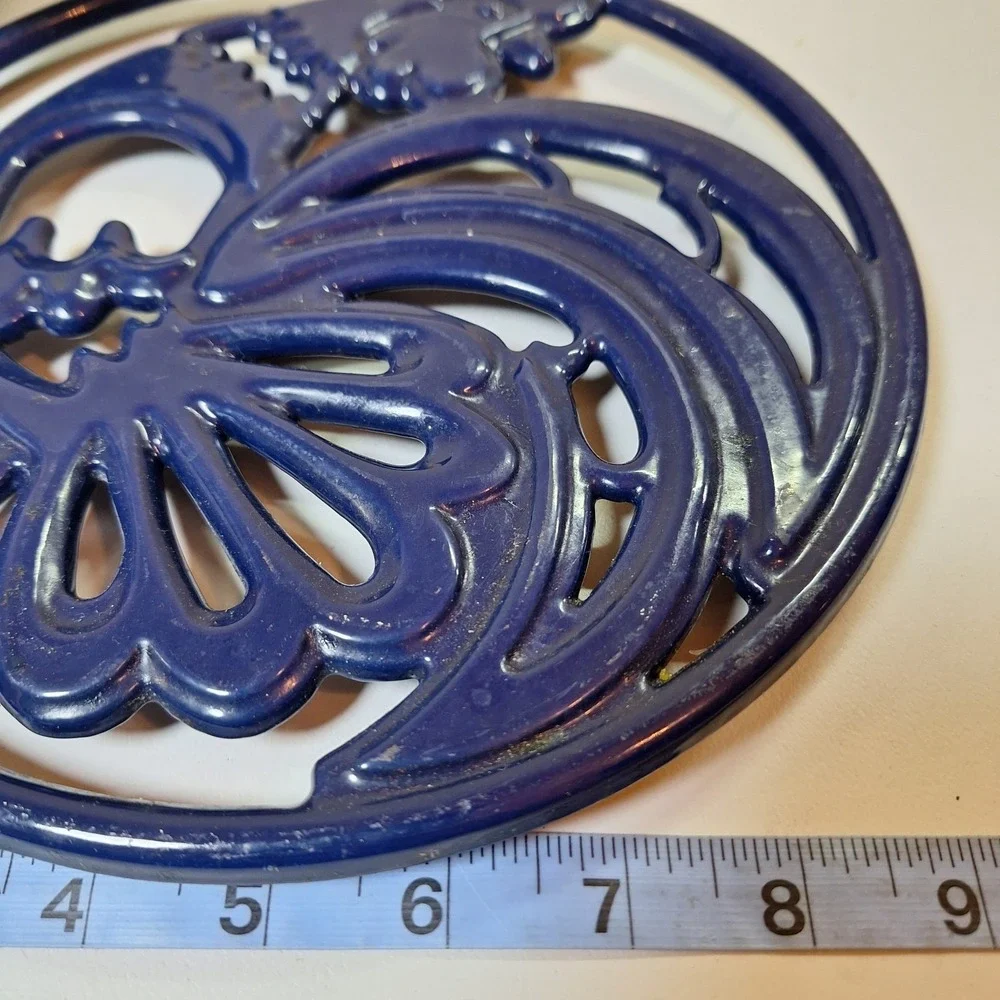 The Unbranded Brand cast iron